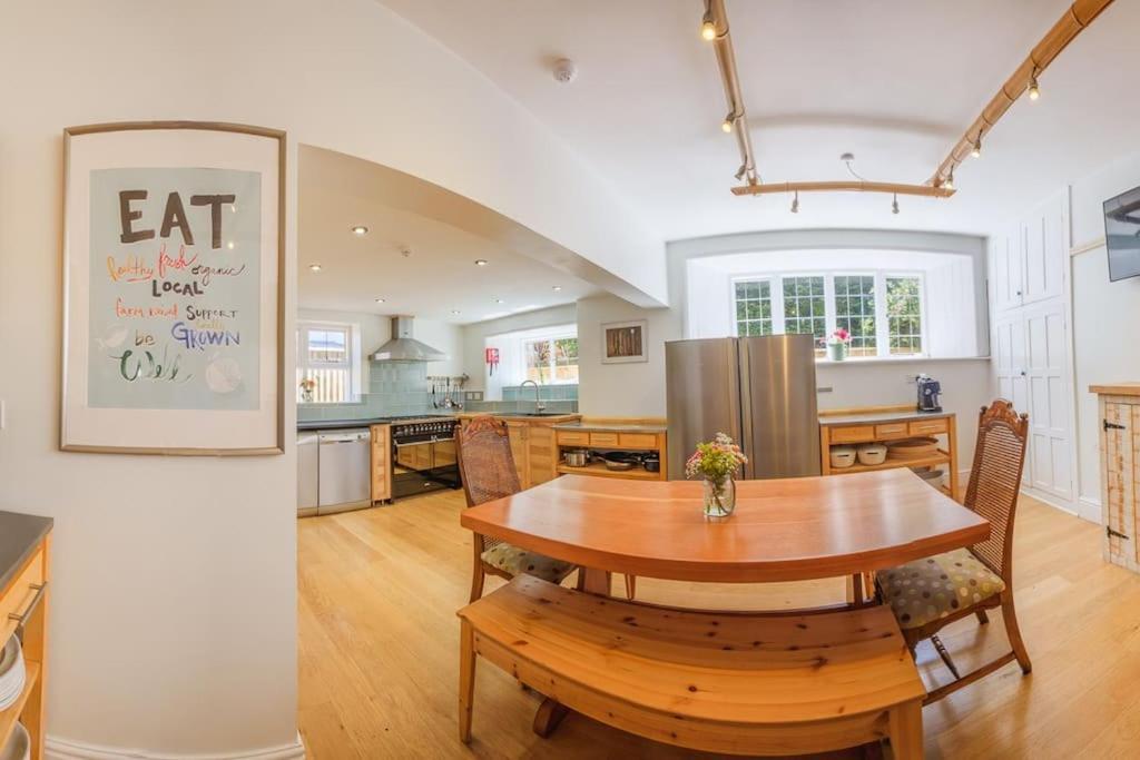 Vila The Beach House-Devon- On The Beach- Sleeps 20 Exmouth Exteriér fotografie