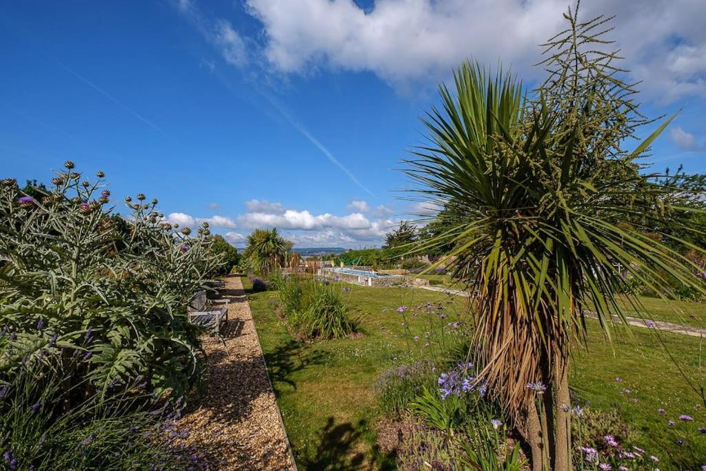 Vila The Beach House-Devon- On The Beach- Sleeps 20 Exmouth Exteriér fotografie